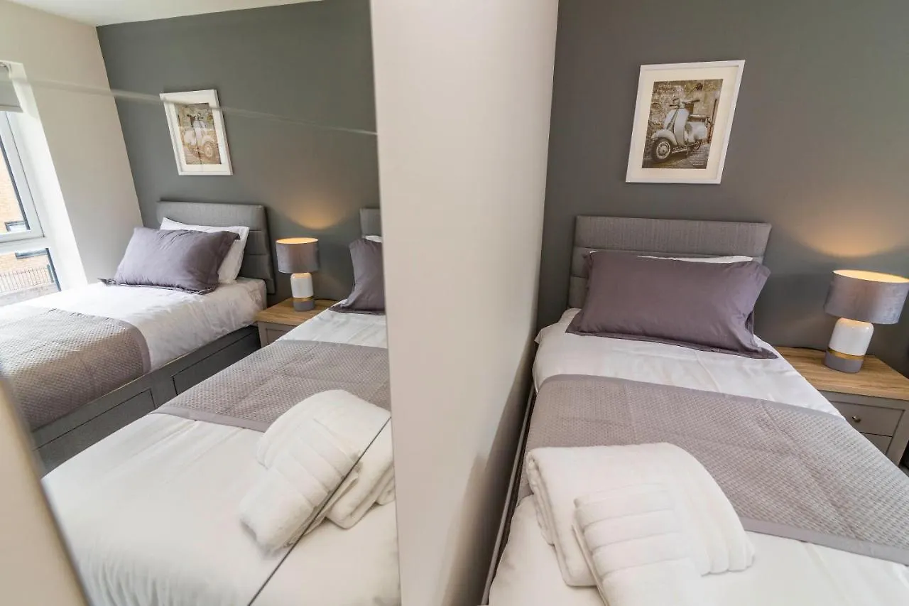 Blackstone Walk - Fabulous Houses With Parking Nottingham