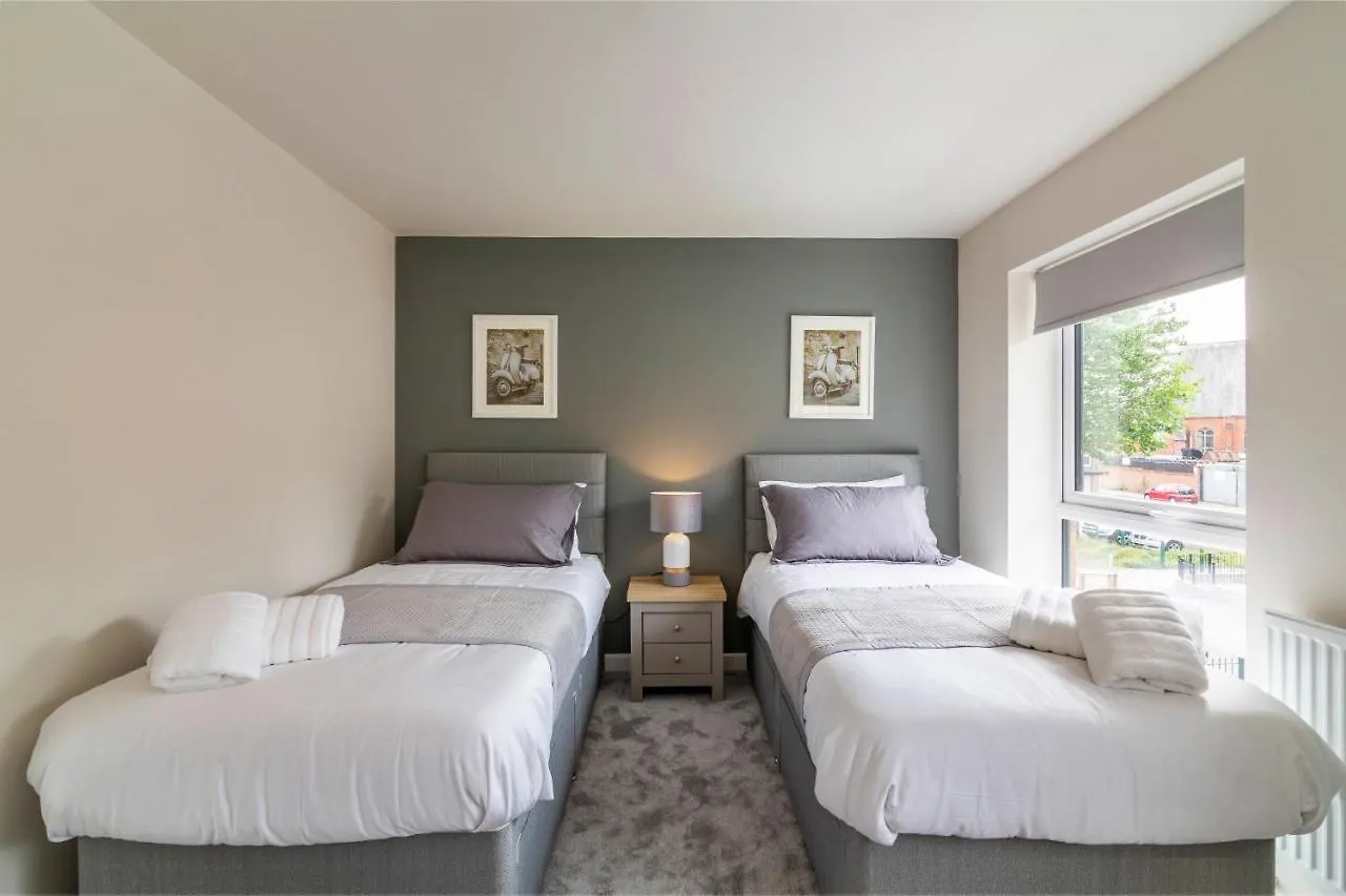 Holiday home Blackstone Walk - Fabulous Houses With Parking Nottingham United Kingdom