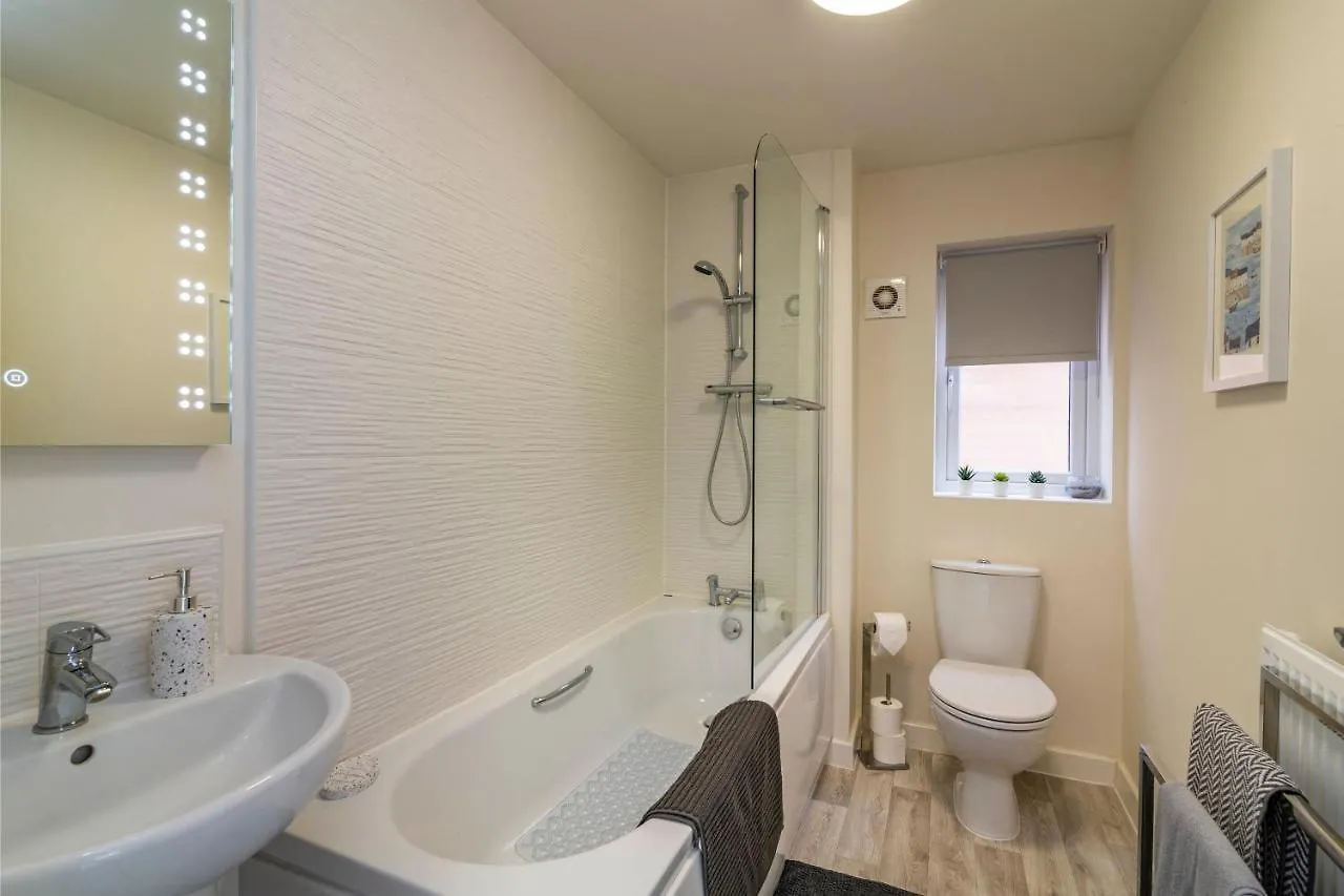 Blackstone Walk - Fabulous Houses With Parking Nottingham Holiday home