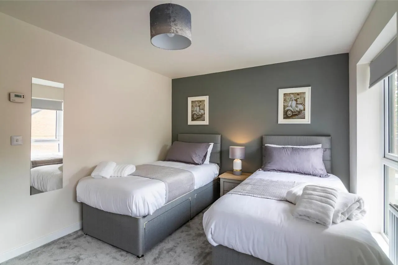 Blackstone Walk - Fabulous Houses With Parking Nottingham Holiday home